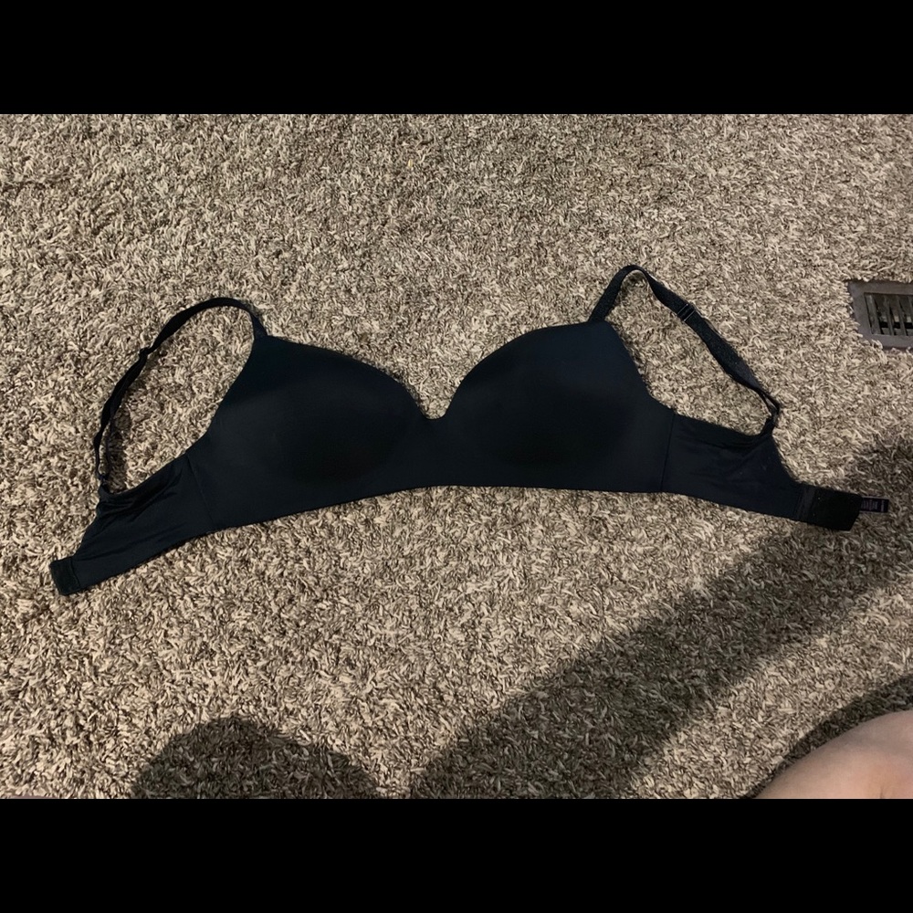 34DDD Victoria Secret Black Bra